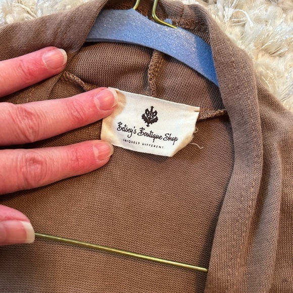 Lightweight everyday cardigan, size medium in taupe. - Picture 3 of 4